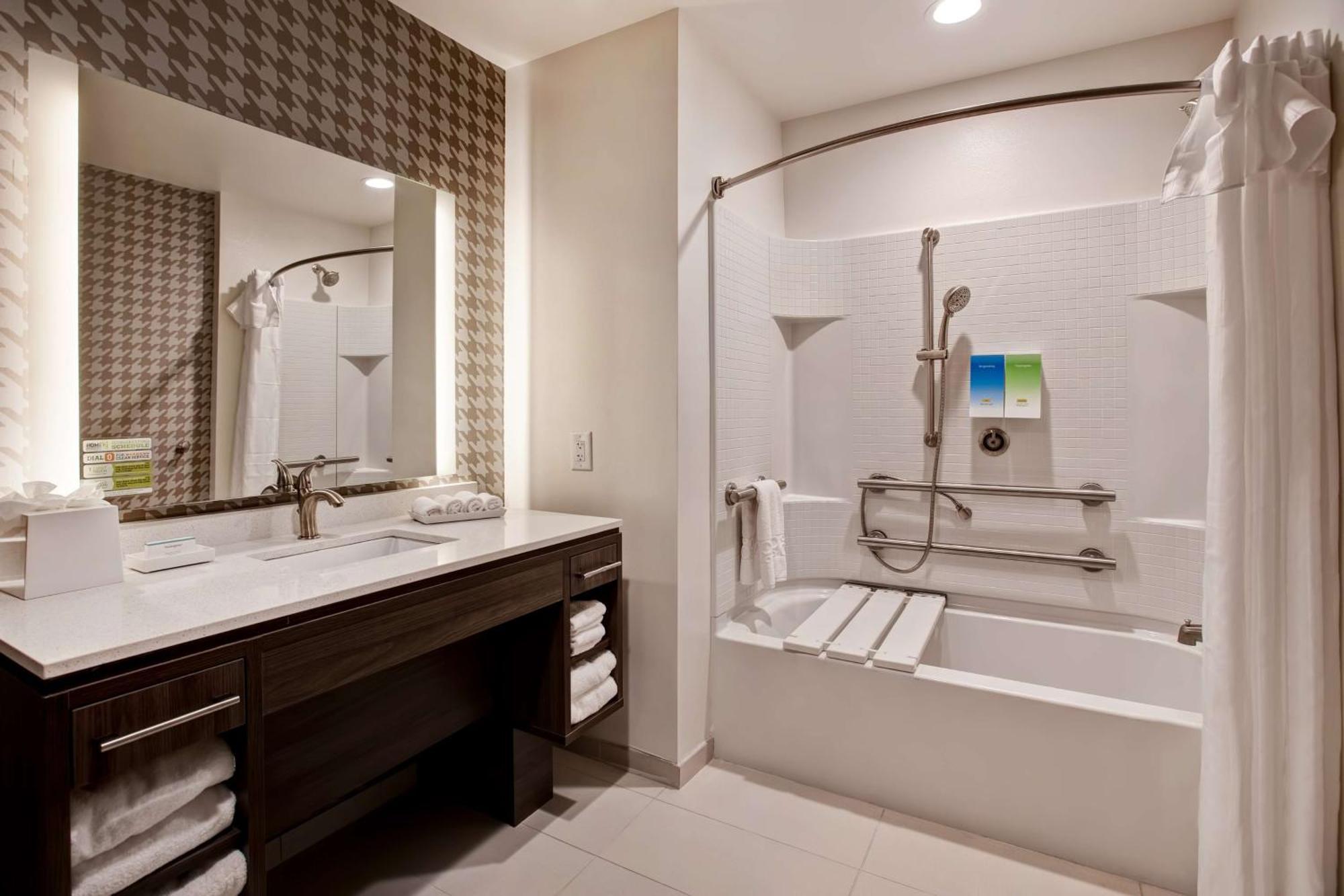 Home2 By Hilton Charlotte Northlake Hotel