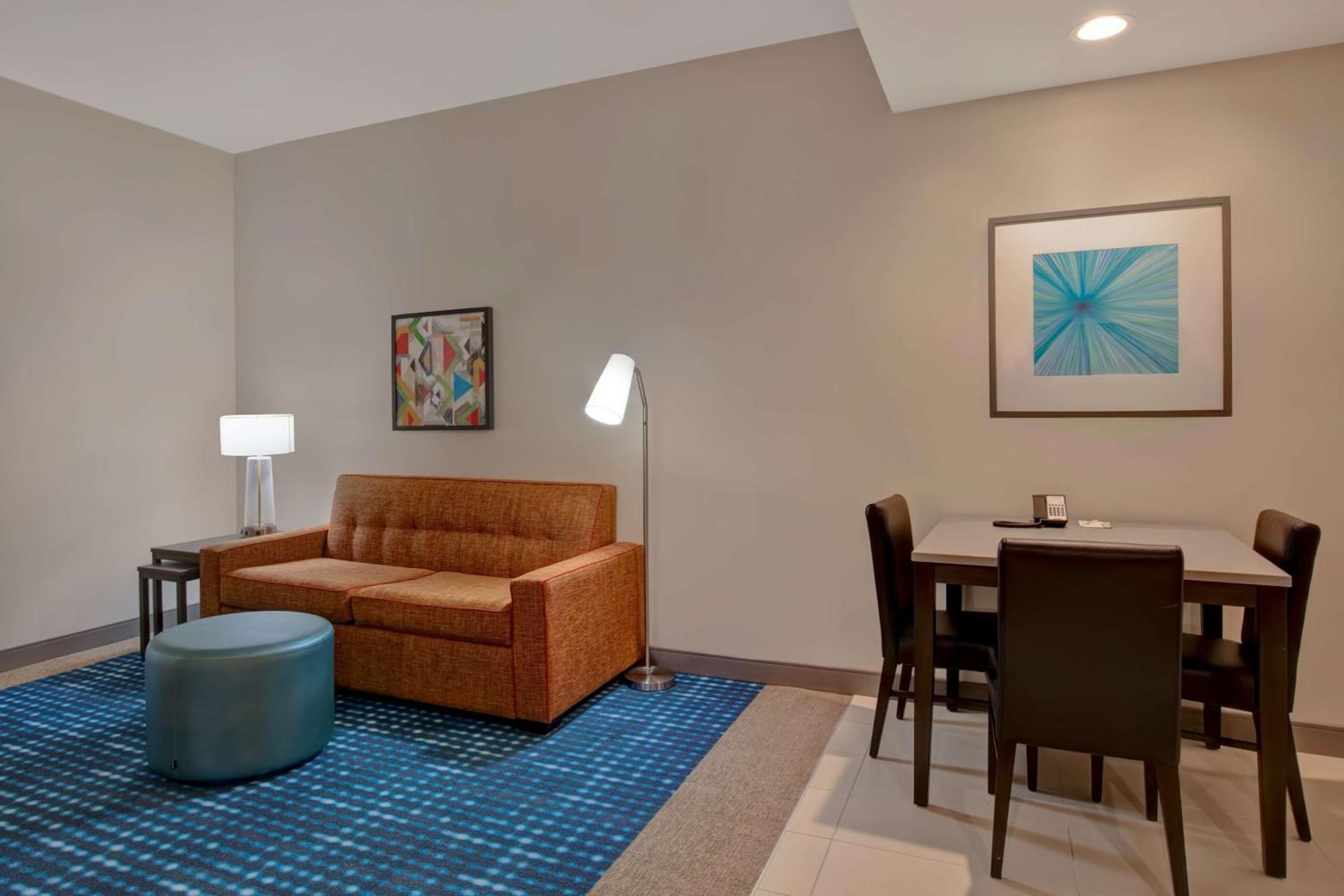 Home2 By Hilton Charlotte Northlake