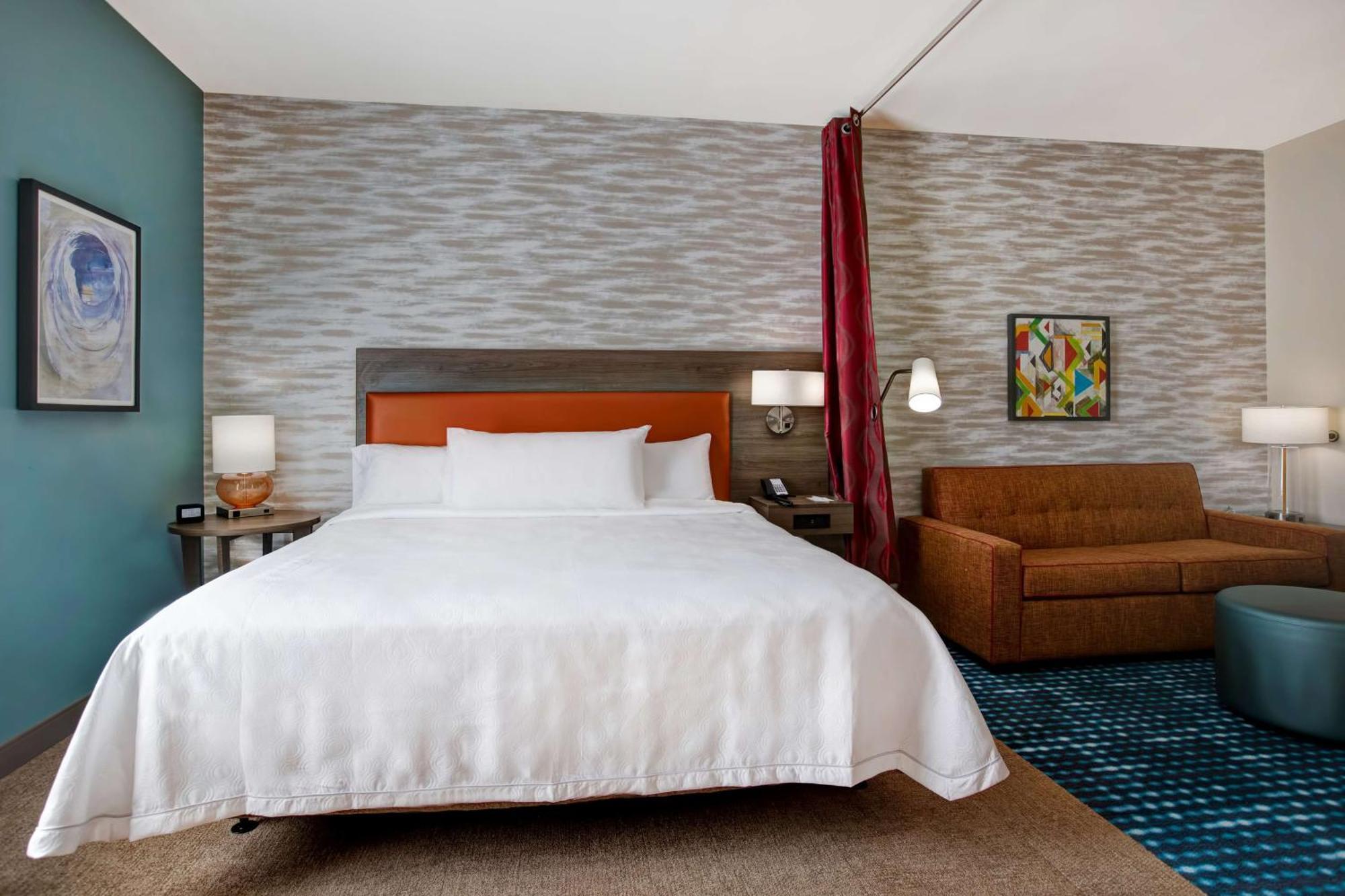 Hotel Home2 By Hilton Charlotte Northlake 3*