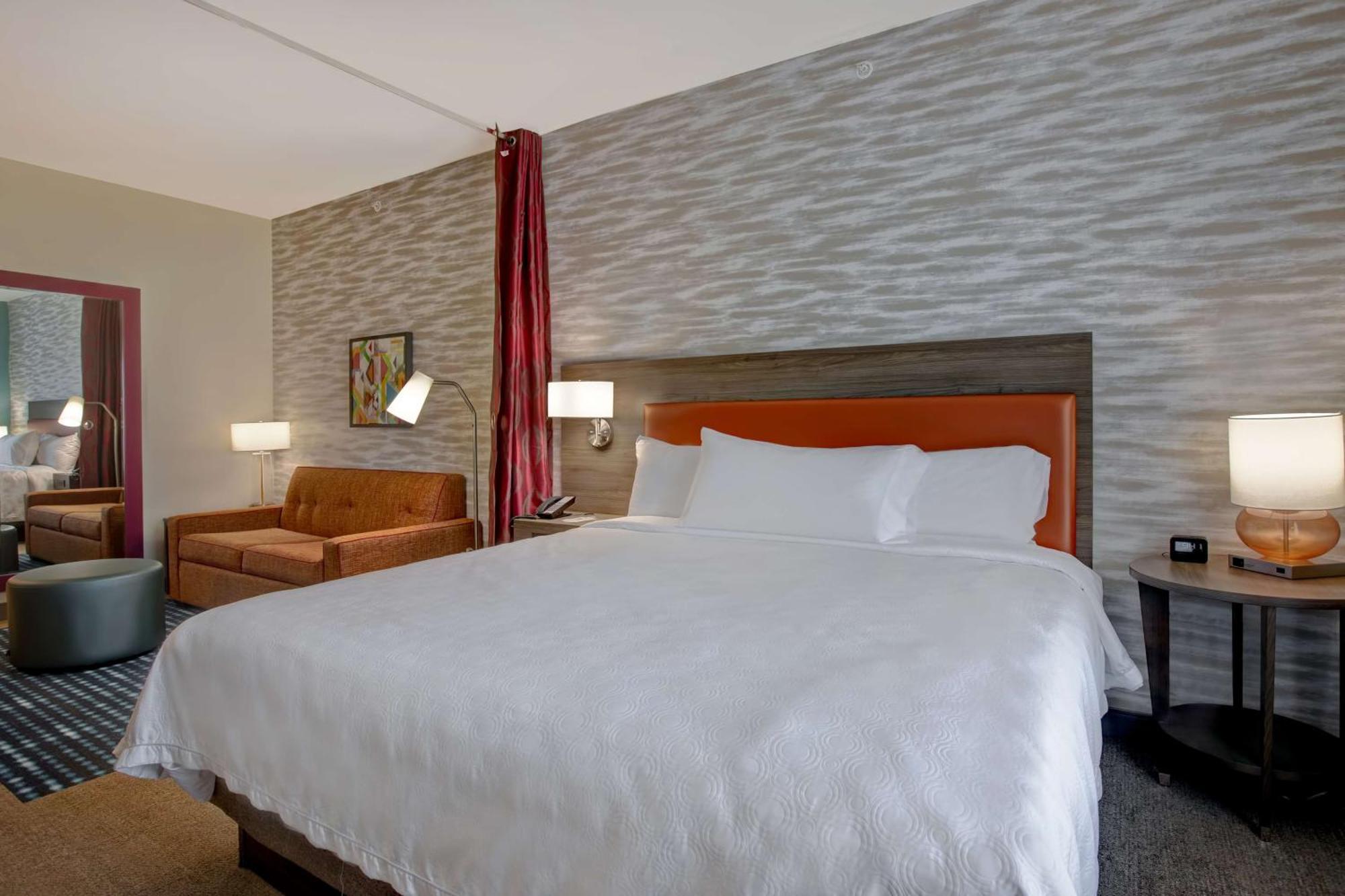 Home2 By Hilton Charlotte Northlake Hotel
